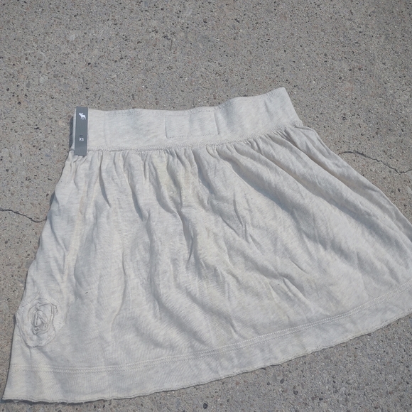 New with Tags A&F Stretch Skirt XSmall - Picture 8 of 14